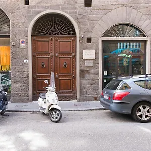 paravia-suite.it-tuscanyhotel.com/